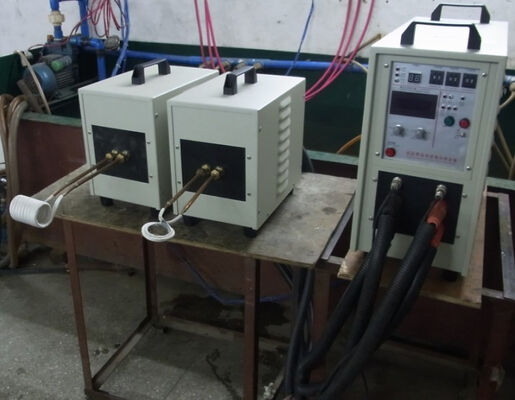 ราคาดี เครื่องทำความร้อนเหนี่ยวนำความถี่สูง HF-25KW พร้อมรอบการทำงาน 100% ความถี่ 30-80kHz และการรับรอง CE ออนไลน์